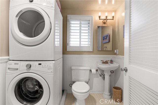 950 S Orange Grove Boulevard, Pasadena CA: https://media.crmls.org/medias/fe9bcb25-3330-4aa0-818f-0cb1544929d3.jpg