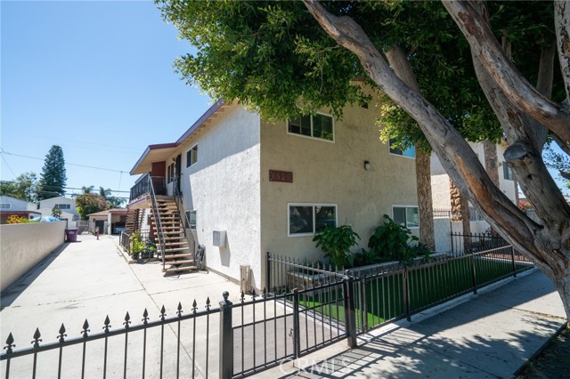 1526 20th Street, Long Beach, California 90810, ,Multi-Family,For Sale,20th,OC24070947