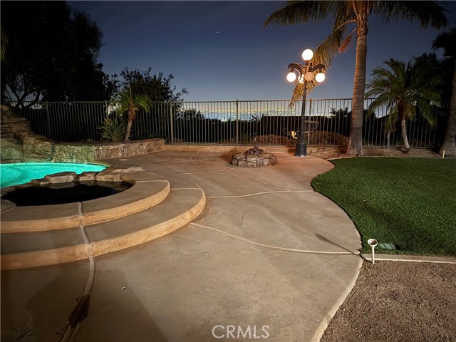 Detail Gallery Image 13 of 16 For 1485 Clearview Cir, Corona,  CA 92882 - 4 Beds | 3 Baths