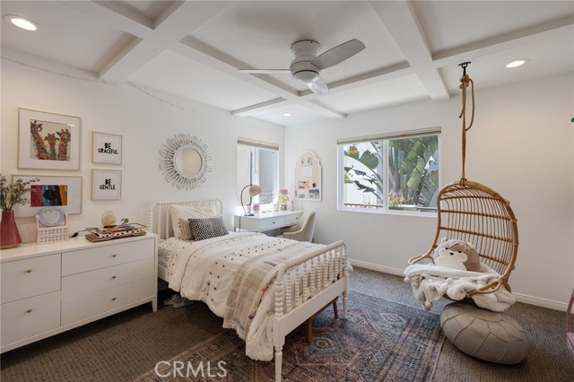 1111 Manhattan Ave, Hermosa Beach CA: https://media.crmls.org/medias/fe9f4259-5e97-4ec5-9839-aa810fc5d1b1.jpg