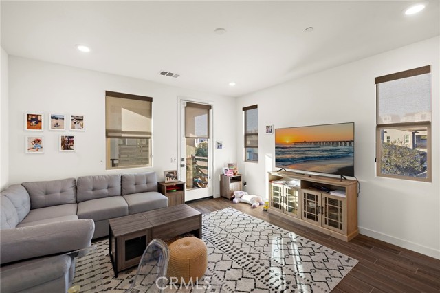 Detail Gallery Image 20 of 29 For 756 Sunrise Rd, Rancho Mission Viejo,  CA 92694 - 3 Beds | 3 Baths