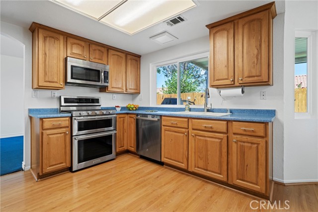 1605 Kings Road, Palmdale CA: https://media.crmls.org/medias/fea149b3-fb56-4ae9-b28a-e767941b713c.jpg