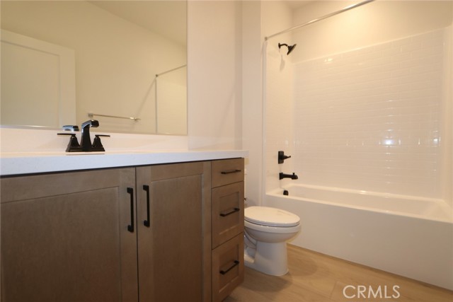 Detail Gallery Image 5 of 14 For 28820 Ridgerock Ct, Canyon Country,  CA 91350 - 2 Beds | 2 Baths