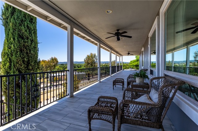 98 Nutwood Circle, Paso Robles CA: https://media.crmls.org/medias/fea22706-f79e-4370-b245-35dea0302412.jpg