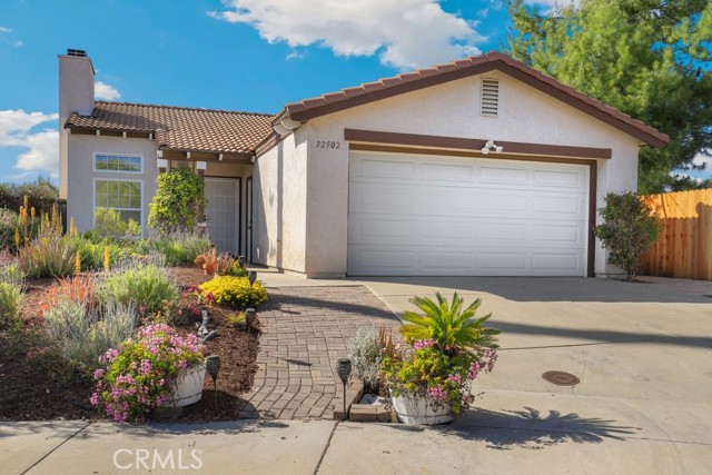 Detail Gallery Image 1 of 26 For 32502 Cervin Cir, Temecula,  CA 92592 - 3 Beds | 2 Baths
