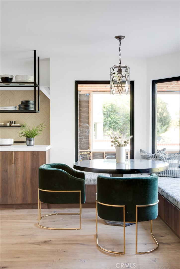 MLS #OC25140282 img 8