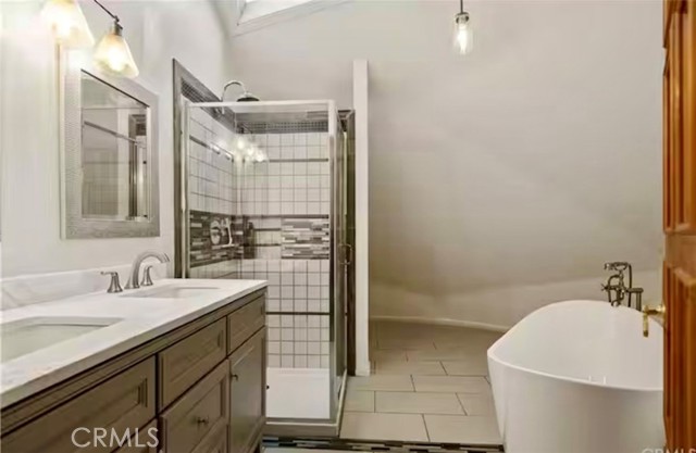 Detail Gallery Image 3 of 8 For 1349 Valley View, Crestline,  CA 92325 - 4 Beds | 3 Baths