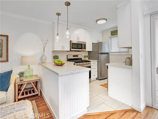 2411 Prospect Avenue, Hermosa Beach, California 90254, 1 Bedroom Bedrooms, ,1 BathroomBathrooms,Residential,Sold,Prospect,PV22093265