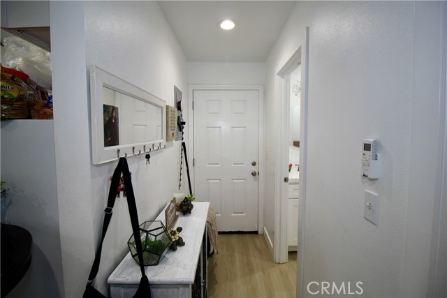 Detail Gallery Image 18 of 21 For 836 W 9th St, Corona,  CA 92882 - 3 Beds | 2 Baths