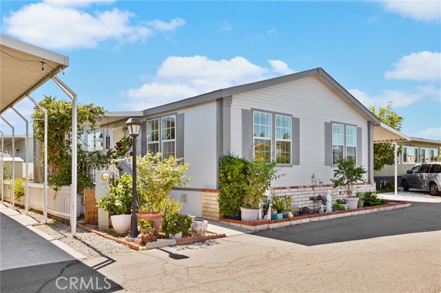 22221 Bloomfield, 30