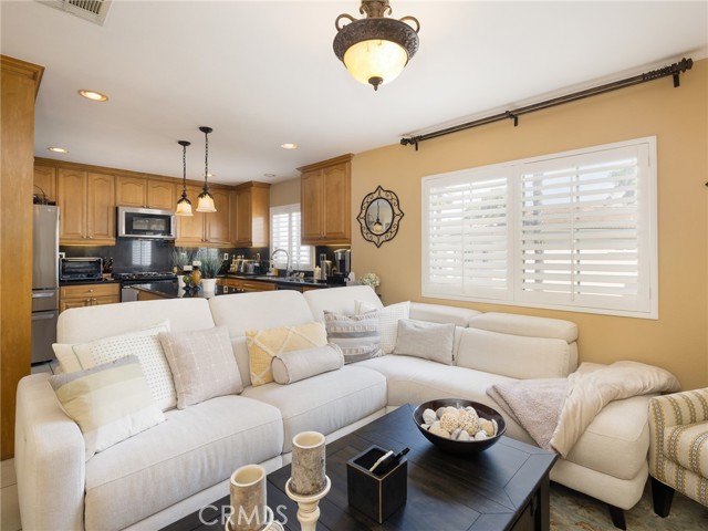 Detail Gallery Image 8 of 26 For 1438 Elin Point Dr, El Segundo,  CA 90245 - 3 Beds | 2/1 Baths