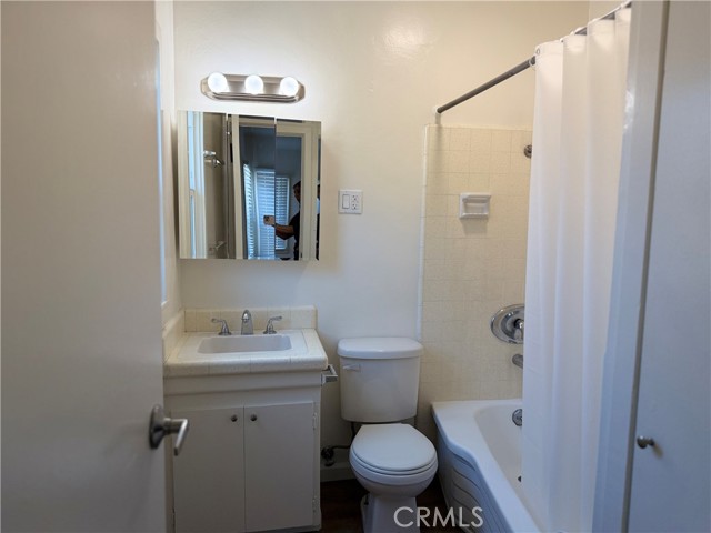 1528 Stanford Street, Santa Monica CA: https://media.crmls.org/medias/fea46e8f-9222-41a0-a970-0e41d3b8f994.jpg