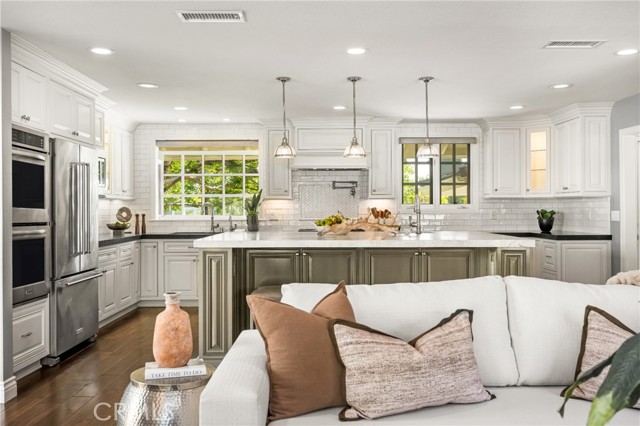 1191 La Limonar, North Tustin CA: https://media.crmls.org/medias/fea48e80-02a7-4b38-8b47-4332f4f984b6.jpg