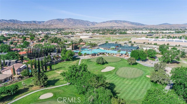 Detail Gallery Image 13 of 14 For 39937 Golfers, Palmdale,  CA 93551 - 3 Beds | 2 Baths