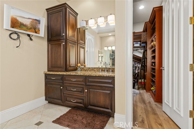 Detail Gallery Image 32 of 68 For 22928 San Joaquin, Canyon Lake,  CA 92587 - 4 Beds | 4/2 Baths