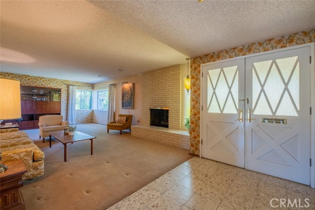 655 Fountain Springs Lane, Glendora CA: https://media.crmls.org/medias/fea500ca-38f4-471c-98be-f60edf357d6f.jpg