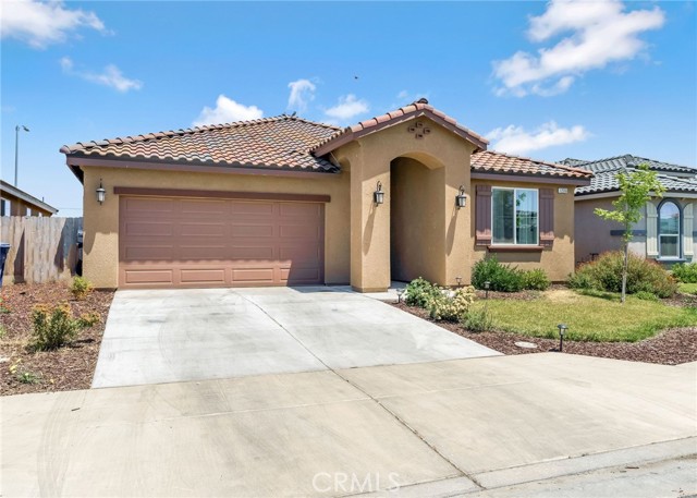 1206 Bristlecone Drive, Madera CA: https://media.crmls.org/medias/fea54af7-c75e-4dc7-8849-a3b5a571e7c9.jpg