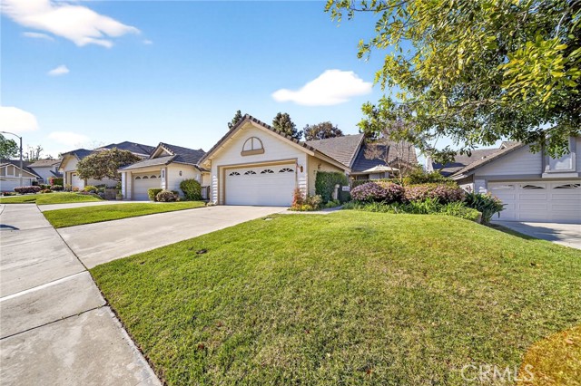 Detail Gallery Image 2 of 41 For 1786 Spyglass Cir, Vista,  CA 92081 - 2 Beds | 2 Baths