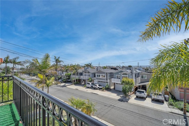 1711 Carlson Lane, Redondo Beach, California 90278, 3 Bedrooms Bedrooms, ,2 BathroomsBathrooms,Residential,Sold,Carlson,SB22046630