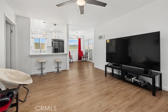 3142 Midway Drive, San Diego CA: https://media.crmls.org/medias/fea68116-9796-4b02-af60-463b070ec189.jpg
