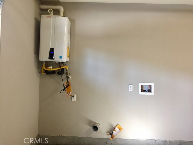 Tankless water heater