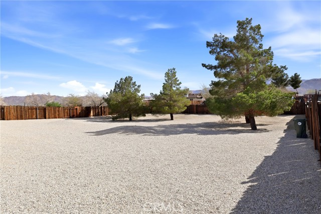 Detail Gallery Image 28 of 34 For 13475 Apple Blossom, Apple Valley,  CA 92308 - 3 Beds | 2 Baths