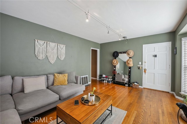 Detail Gallery Image 6 of 24 For 102 Lime Ave #1,  Long Beach,  CA 90802 - 1 Beds | 1 Baths