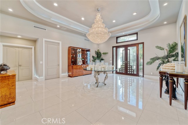 15737 Sutton Street, Encino CA: https://media.crmls.org/medias/fea8543c-9273-4210-bef4-6e4c52344137.jpg