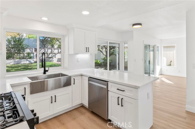 Image 15 of 51 For 40156 Starling Street