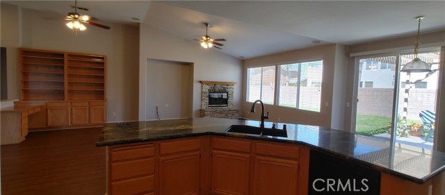 Detail Gallery Image 7 of 10 For 12762 Longhorne, Corona,  CA 92880 - 4 Beds | 3 Baths