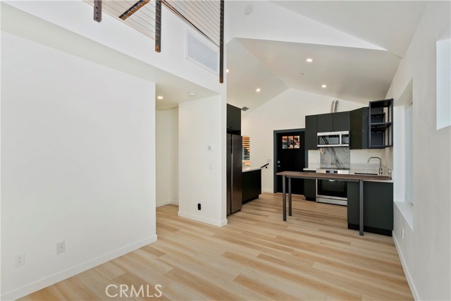 Detail Gallery Image 4 of 46 For 441 Oriole Dr #3,  Twin Peaks,  CA 92391 - 3 Beds | 1/1 Baths