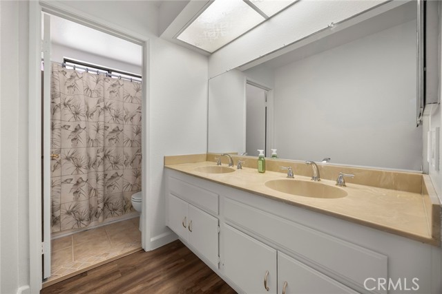 2373 Weatherwood Rd., Corona CA: https://media.crmls.org/medias/fea9f9b4-66f1-411d-aeb7-31a13c014542.jpg