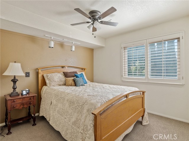 12596 Whispering Springs Road, Victorville CA: https://media.crmls.org/medias/feabb222-cbb7-437d-9369-8abbf950f6e0.jpg