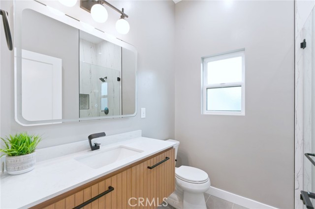 7538 Remmet Avenue, Canoga Park CA: https://media.crmls.org/medias/feac081e-d9a8-401d-80b4-16e8971f2c3a.jpg
