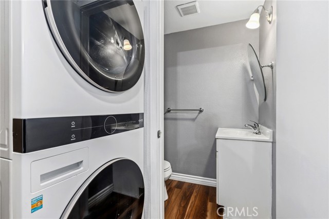 Detail Gallery Image 17 of 29 For 337 E Chapman, Placentia,  CA 92870 - 2 Beds | 2/1 Baths