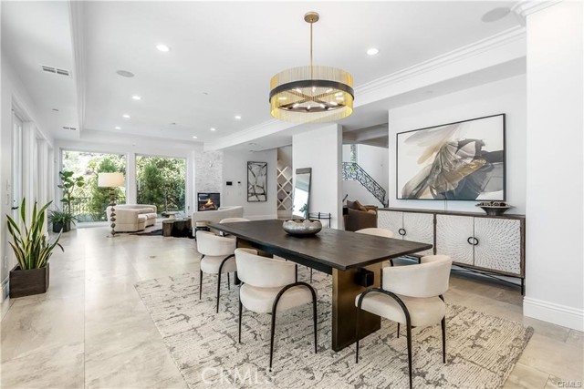 Detail Gallery Image 8 of 65 For 9484 Gloaming Dr, Beverly Hills,  CA 90210 - 4 Beds | 4 Baths