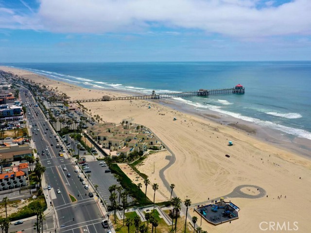 Detail Gallery Image 51 of 54 For 18022 Dellglen Cir, Huntington Beach,  CA 92647 - 4 Beds | 3 Baths