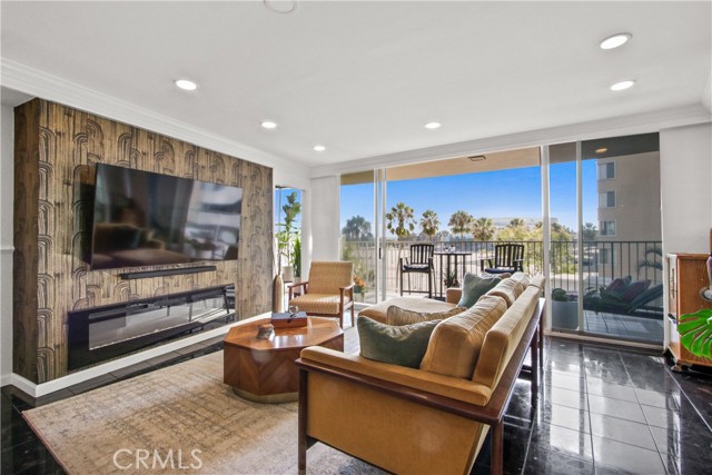 Detail Gallery Image 1 of 35 For 700 E Ocean Bld #608,  Long Beach,  CA 90802 - 3 Beds | 2 Baths