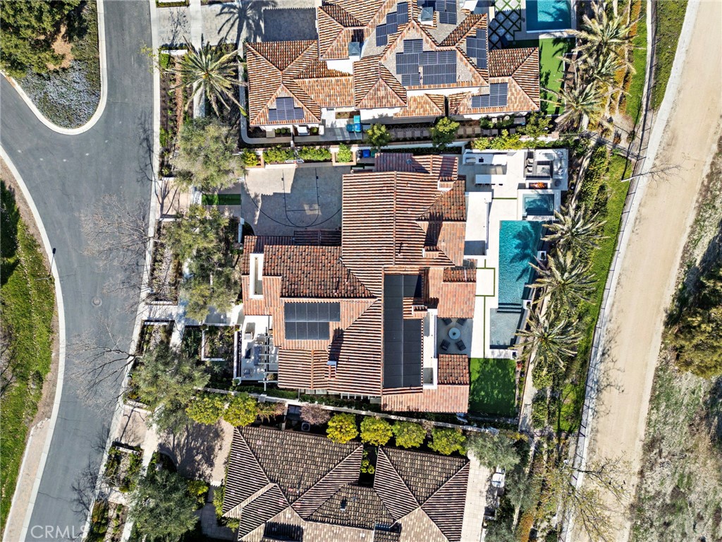 https://media.crmls.org/medias/feace5bc-af44-4bd4-b58a-0a0069f0e4e6.jpg?preset=X-Large