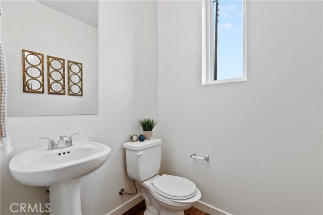 Detail Gallery Image 14 of 23 For 30 Bigsby Dr, Stanton,  CA 90680 - 3 Beds | 3/1 Baths