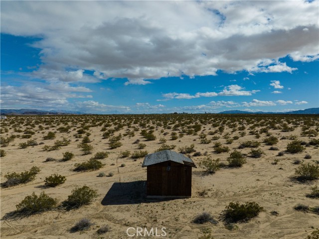 Detail Gallery Image 25 of 28 For 5 Tortoise Rd, Joshua Tree,  CA 92252 - – Beds | – Baths