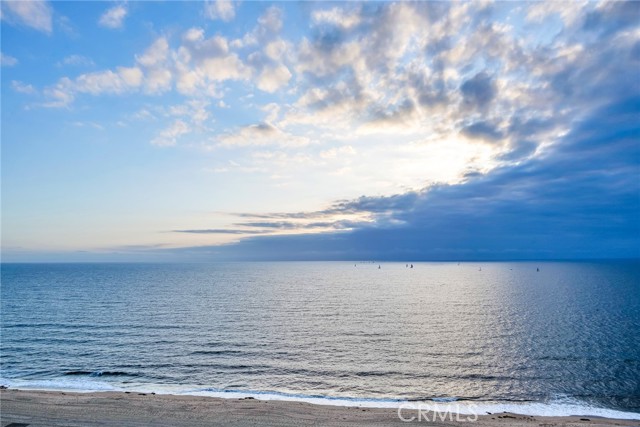 Detail Gallery Image 25 of 31 For 531 Esplanade #202,  Redondo Beach,  CA 90277 - 1 Beds | 1/1 Baths