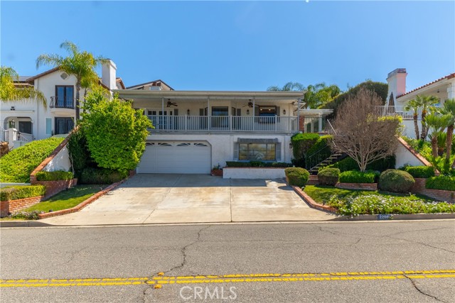 Detail Gallery Image 3 of 48 For 22081 Village Way Dr, Canyon Lake,  CA 92587 - 4 Beds | 3/1 Baths