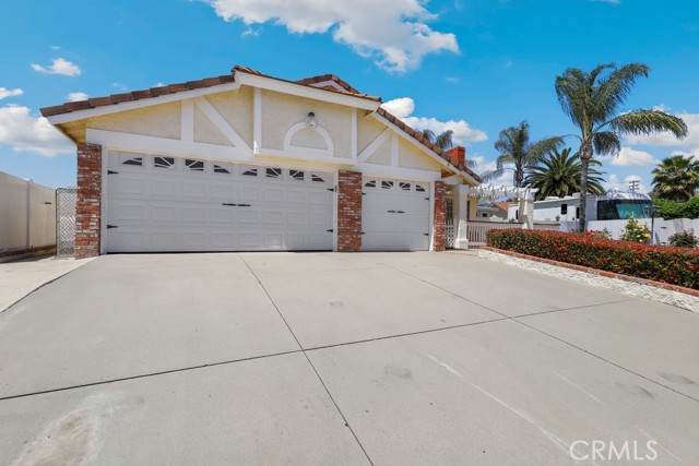 Image 2 for 22230 Hunters Run Court, Wildomar, CA 92595