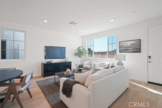 Detail Gallery Image 4 of 32 For 4814 W Beltramo Ranch Rd, Moorpark,  CA 93021 - 3 Beds | 2/1 Baths