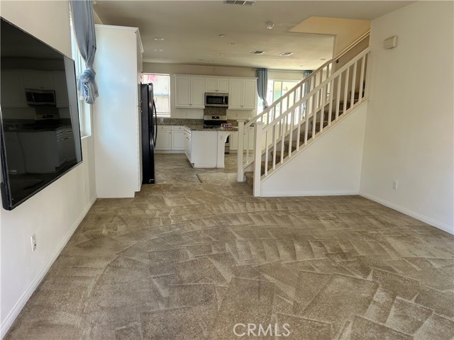 Detail Gallery Image 3 of 8 For 5874 Silver Oaks Dr, Chino,  CA 91710 - 3 Beds | 2/1 Baths