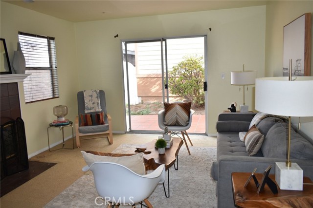 Detail Gallery Image 4 of 24 For 4623 W 171st St, Lawndale,  CA 90260 - 3 Beds | 3 Baths