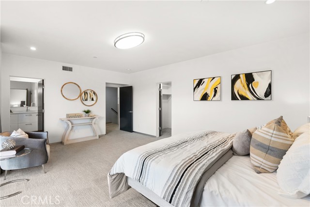 932 Manhattan Beach Blvd., Manhattan Beach, California 90266, 3 Bedrooms Bedrooms, ,2 BathroomsBathrooms,Residential,Sold,Manhattan Beach Blvd.,SB24148961