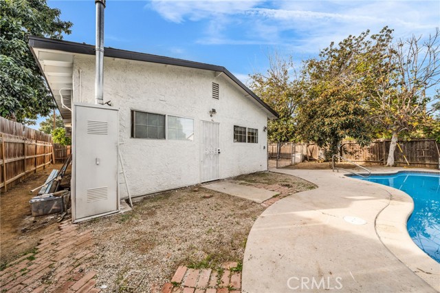 Detail Gallery Image 44 of 47 For 7044 Nestle Ave, Reseda,  CA 91335 - 4 Beds | 3 Baths