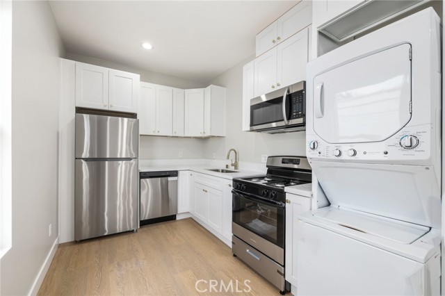 Detail Gallery Image 18 of 19 For 1221 E 1st St, Long Beach,  CA 90802 - – Beds | – Baths